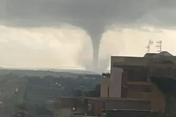 Meteo, uragano mediterraneo arriverà in Sicilia: rischio nubifragi