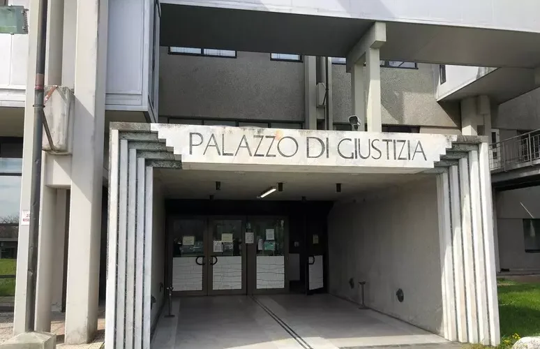 Giudice, ‘quella badante stia lontana da ricco imprenditore’
