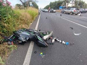 Scontro auto-moto in via Elorina: ragazza trasportata in elisoccorso