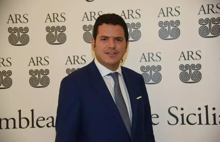 Indagato per corruzione il Presidente Assemblea regionale siciliana