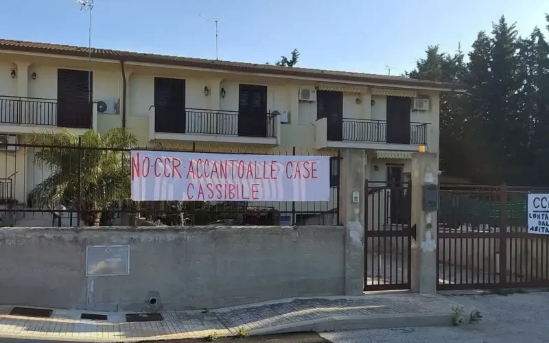 Cassibile, proteste contro il CCR di via Rinald: le denunce di Civico 4