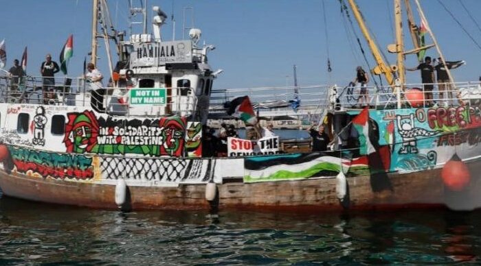 Handala bloccata a Gaza: manifestazione davanti la Prefettura