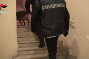 Rissa e porto di armi, 9 arresti dopo l’accoltellamento
