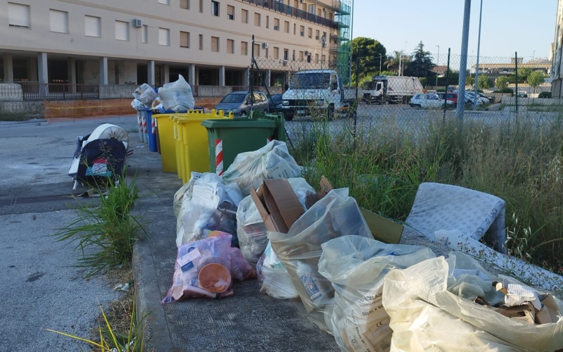 Priolo, appello del sindaco Gianni contro l’abbandono indiscriminato di rifiuti